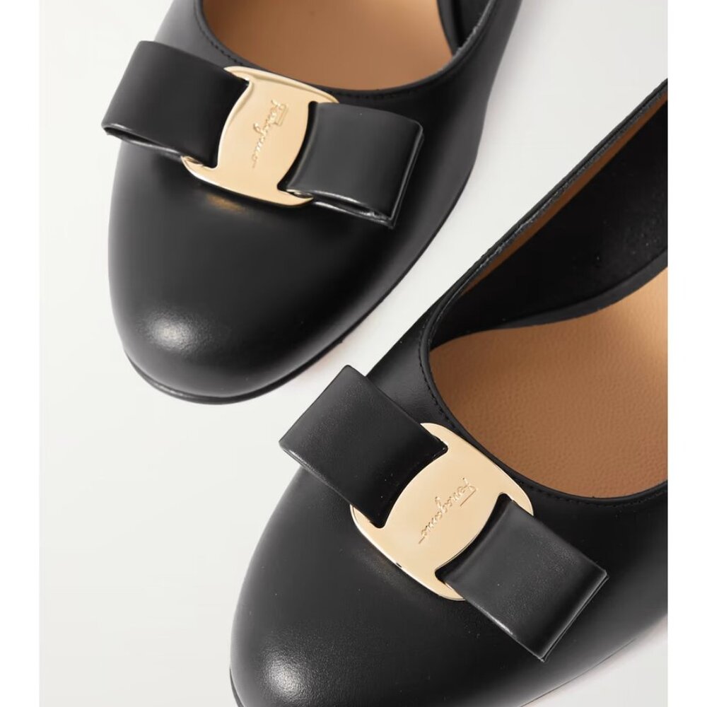FERRAGAMO VARA BOW-EMBELLISHED LEATHER PUMPS
